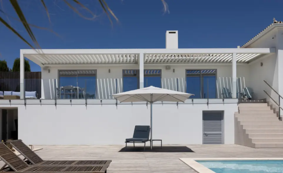 Pergola bioclimatique